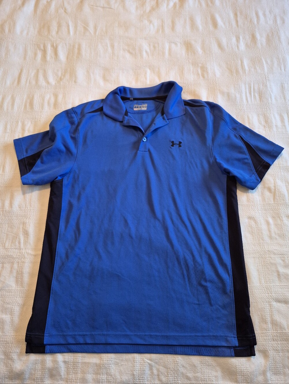 Under Armour men's Large Loose heatgear short sleeve shirt blue/black VGUC